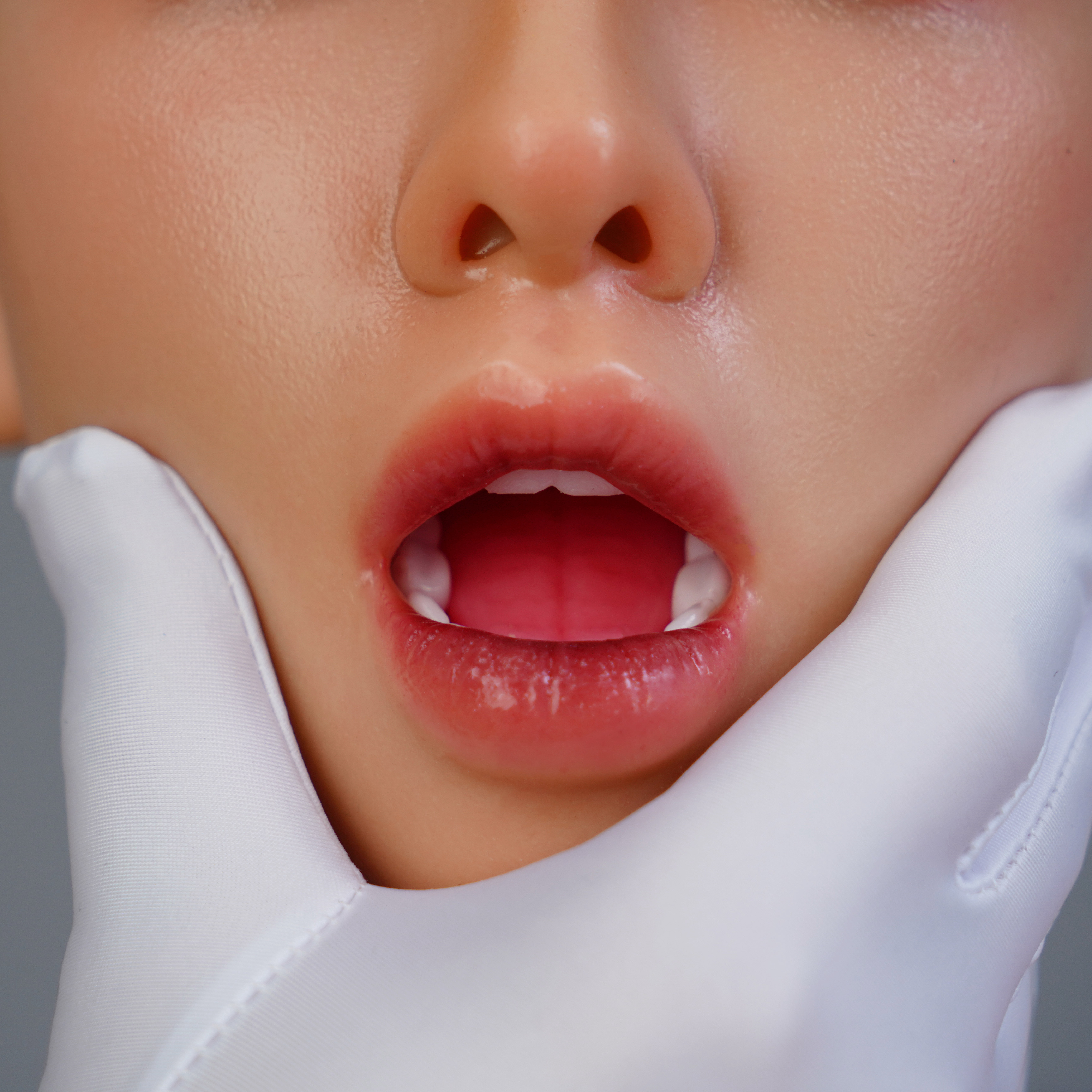 open mouth configuration